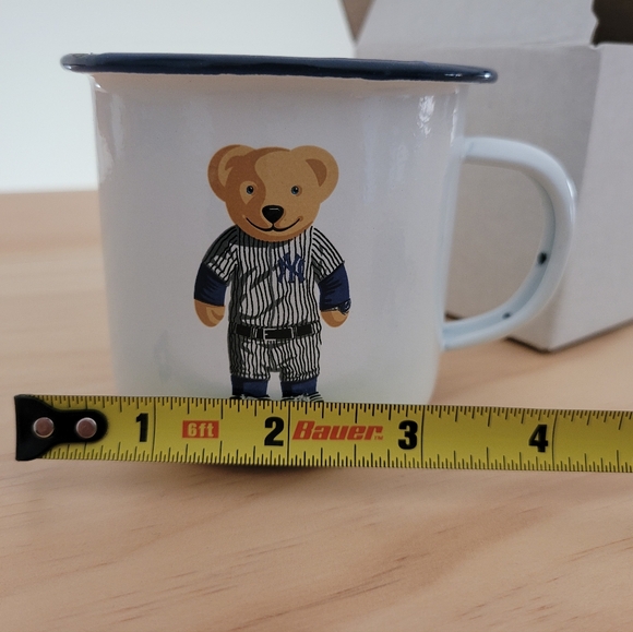 NY Yankees Oris Bear Mug - Picture 5 of 9